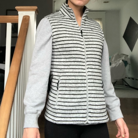 Vineyard Vines Women’s Fleece Vest - Picture 2 of 4